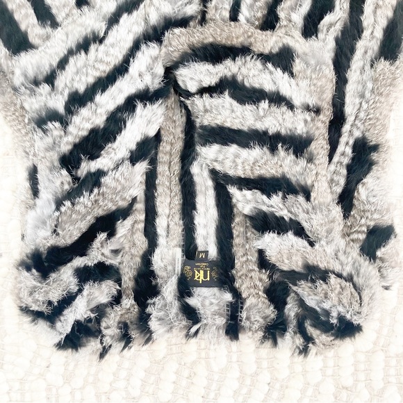 100% Rabbit Fur Vest - Picture 7 of 7